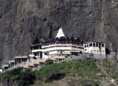 भ्रमरी जनस्थान – महाराष्ट्र का पवित्र शक्तिपीठ और भक्तों का केंद्र