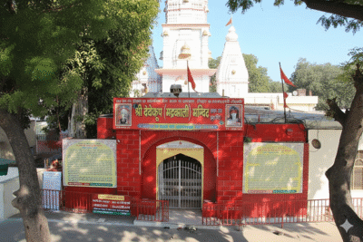 सावित्री / भद्रकाली शक्तिपीठ कुरुक्षेत्र, हरियाणा – माता सती का दाहिना टखना पीठ