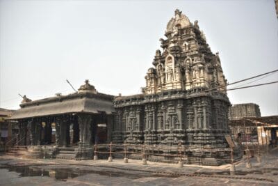 बुग्गा रामलिंगेश्वर स्वामी मंदिर, ताडिपत्री (अनंतपुरमु, आंध्र प्रदेश)