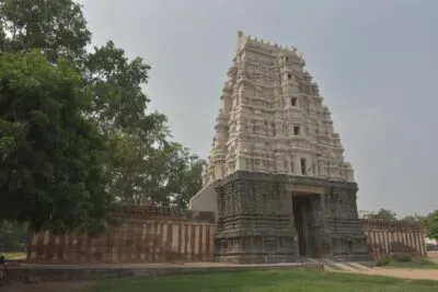 श्री चिंतला वेंकटरमण स्वामी मंदिर, ताडिपत्री – इतिहास, वास्तुकला और दर्शन का महत्व